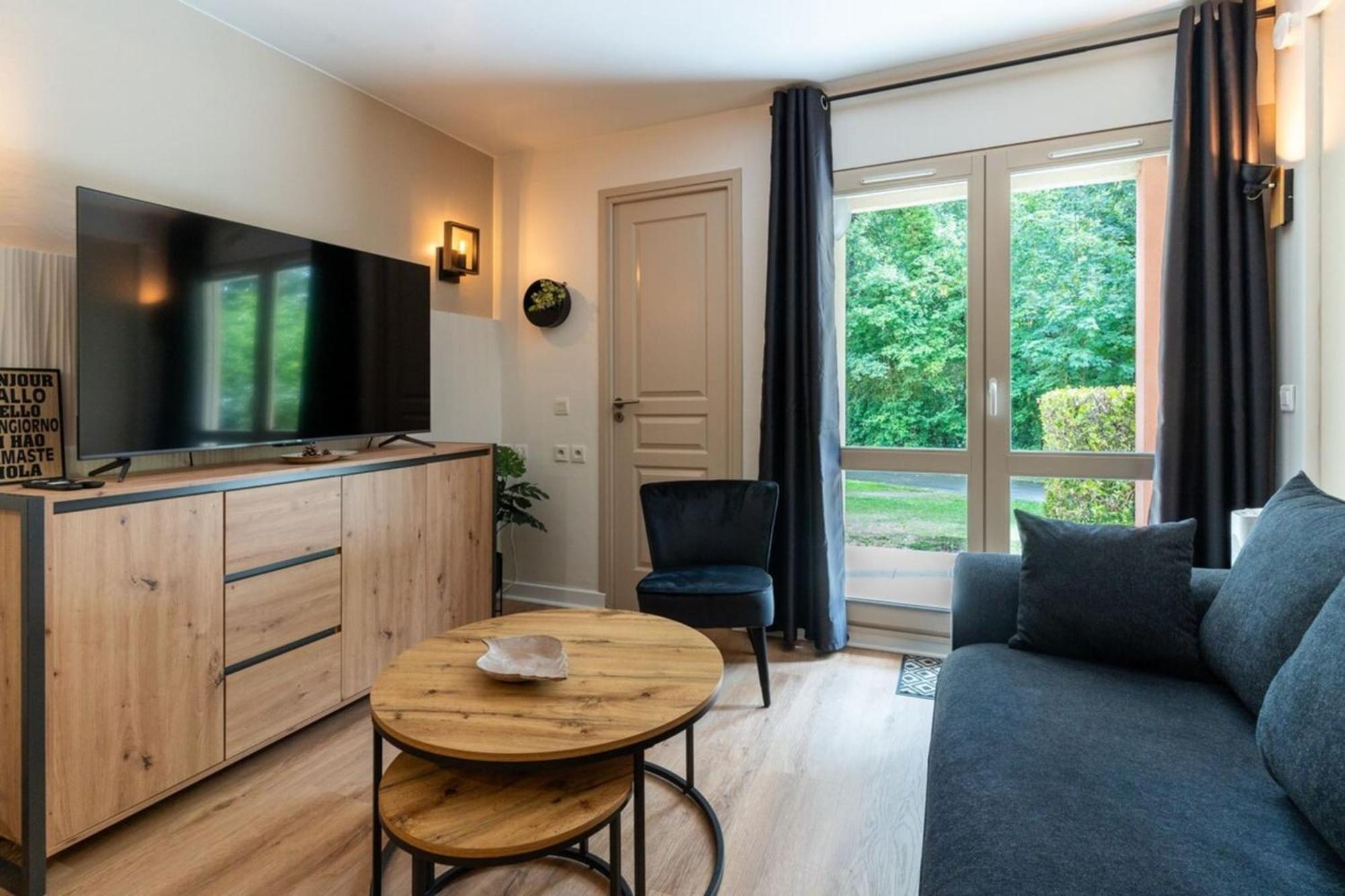 Beautiful Flat With Swimming Pool Tennis Court And Private Car Parking 09 勒图凯－巴黎普拉日 外观 照片