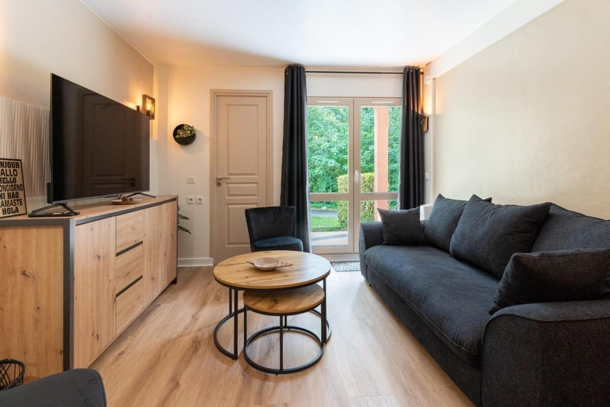 Beautiful Flat With Swimming Pool Tennis Court And Private Car Parking 09 勒图凯－巴黎普拉日 外观 照片