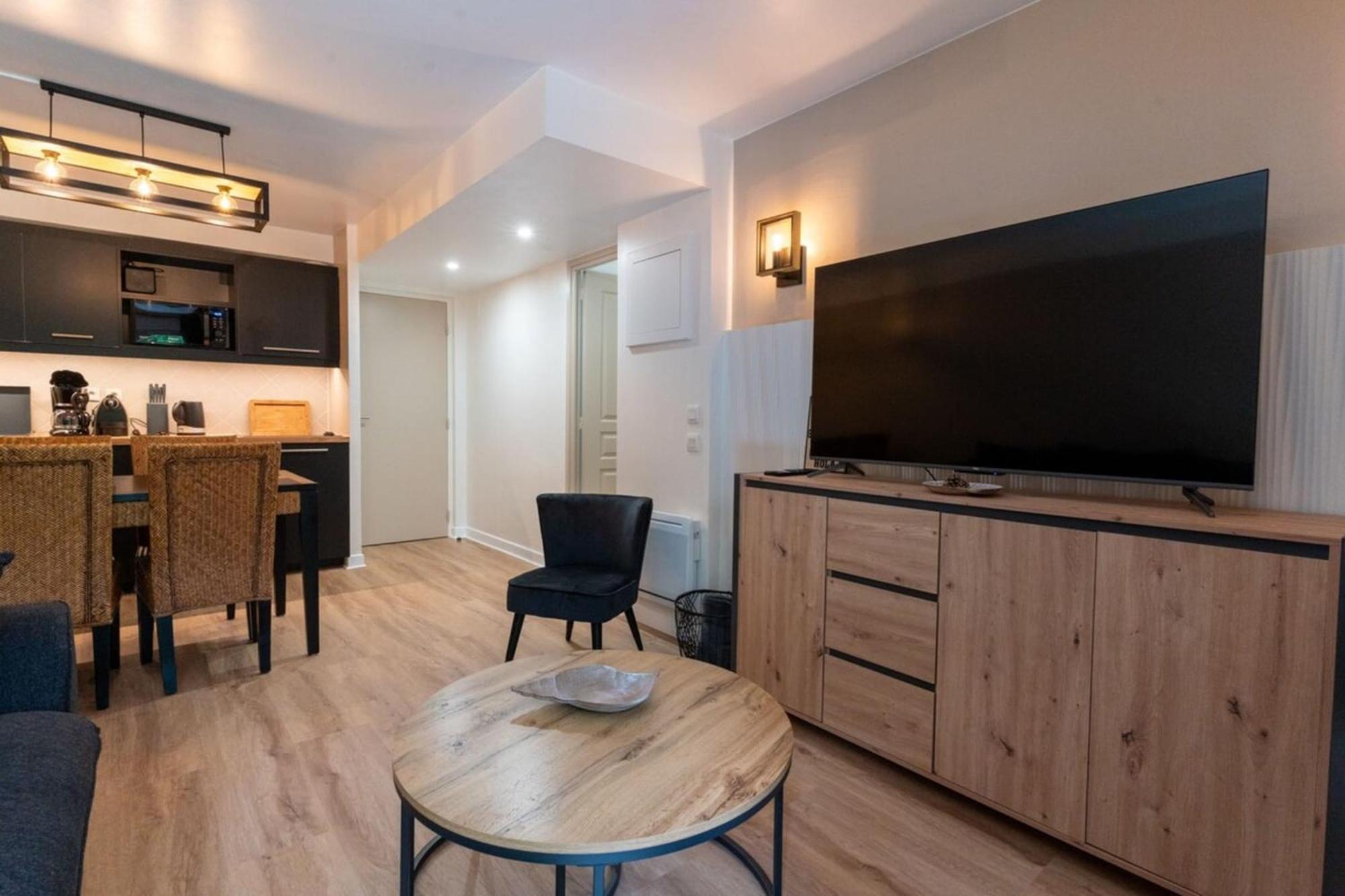 Beautiful Flat With Swimming Pool Tennis Court And Private Car Parking 09 勒图凯－巴黎普拉日 外观 照片